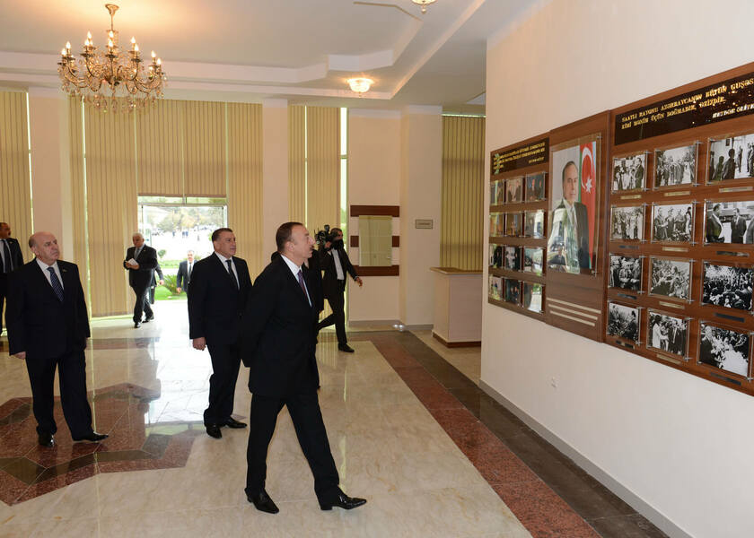 Prezident İlham Əliyev Yeni Azərbaycan Partiyası Saatlı rayon təşkilatının inzibati binasının açılışında iştirak etmişdir