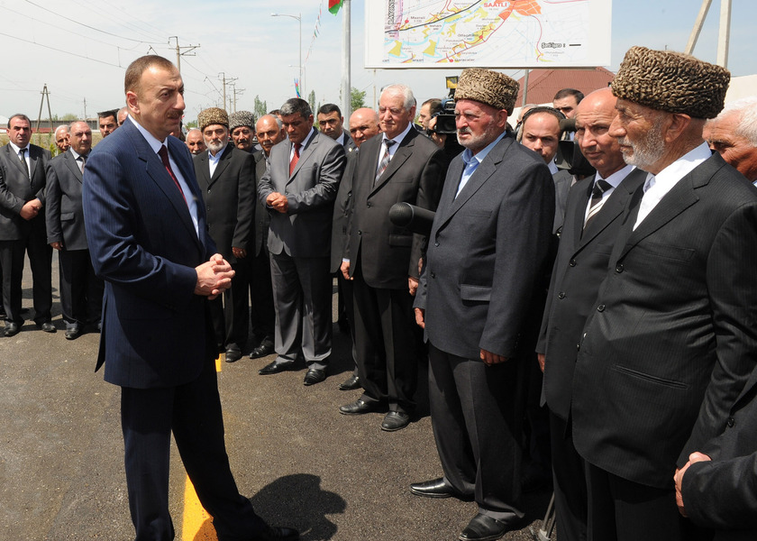 Prezident İlham Əliyev Saatlı rayonu ictimaiyyətinin nümayəndələri ilə görüşmüşdür